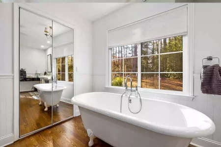 bathroom-with-wooden-floor- 4